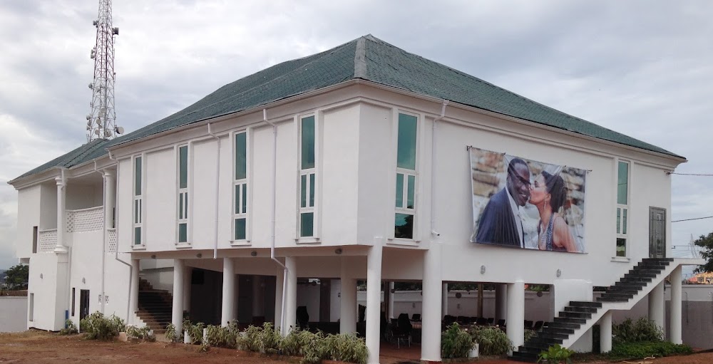Gillis Continental Hotel and Event Center